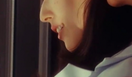 男生亲女生的视频,男生深情亲吻女生的温馨瞬间