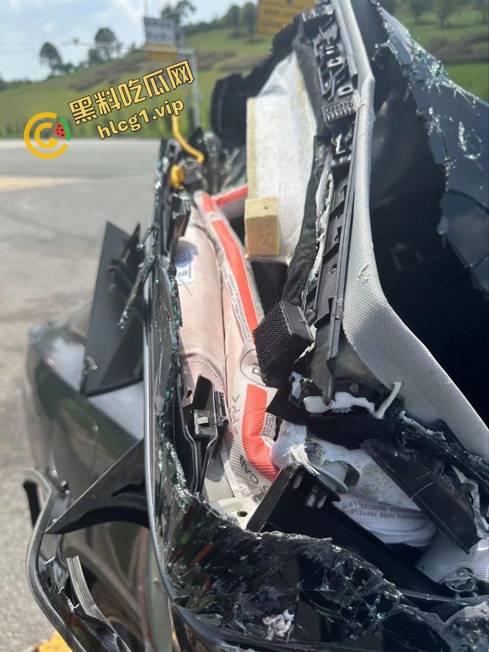 长安汽车高速车祸！严重车祸 血迹斑斑 然而气囊未弹 引人愤怒！-8